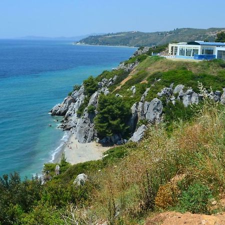 Comfortable Apartment Near The Central Beach Неа-Скиони Экстерьер фото
